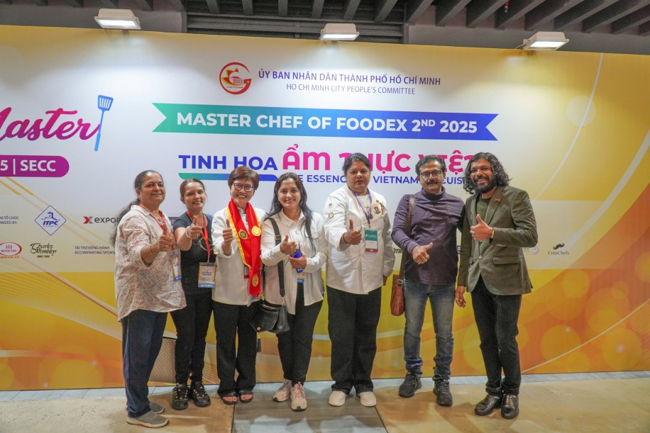 NIỀM TỰ HÀO TỪ HOREX – NGHỆ NHÂN HOÀNG THỊ ÁNH TUYẾT TIẾP TỤC NGỒI “GHẾ NÓNG” TẠI MASTER CHEF OF FOODEX 2025!